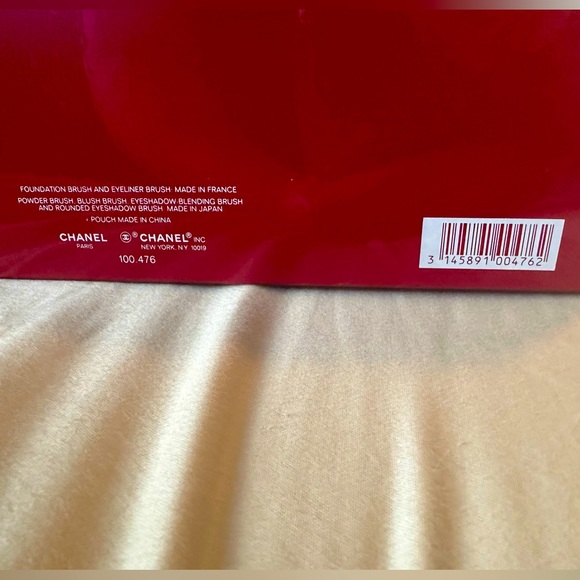 Chanel Brush Up Makeup Brush Set - Picture 3 of 8